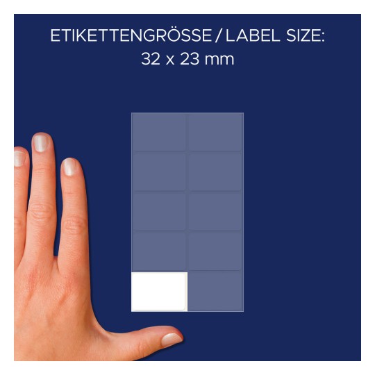 Comparație de dimensiuni cu mâna, articol: 3075, o coală de etichete multifuncționale, format: 32 x 23 mm, culoare: alb?