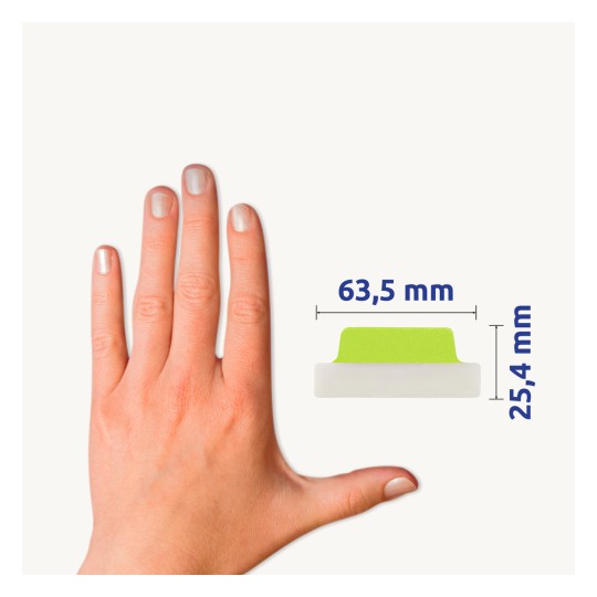 Comparație de dimensiuni cu mâna, articol: 74769, o coală de benzi adezive, format: 63,5 x 25,4 mm, culoare: albastru pastel, roz pastel, mov pastel, verde pastel.