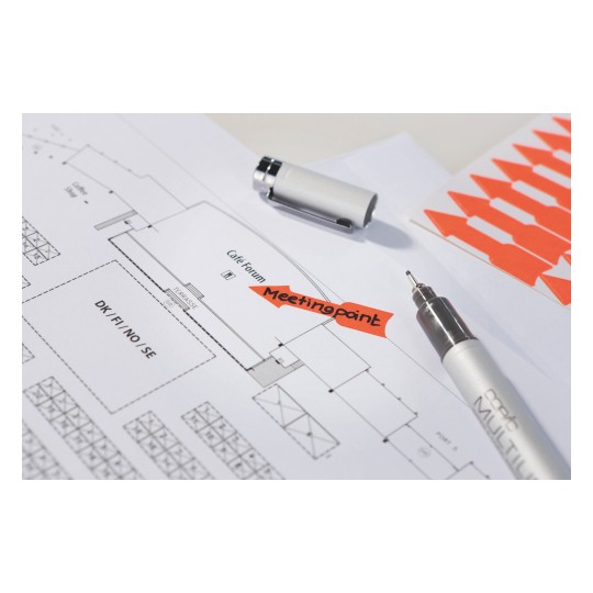 Imaginea prezintă un plan de amenajare cu o secțiune evidențiată „Punct de întâlnire”, un pix și săgeți portocalii. Sugerează că aceasta are legătură cu un eveniment sau o aranjare de locație.