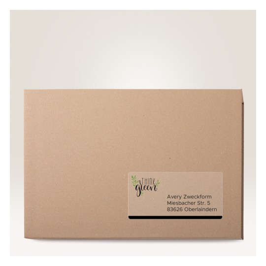 Imaginea prezintă un plic kraft maro, cu o etichetă pe care scrie 'Think Green' și o adresă imprimată pe el.