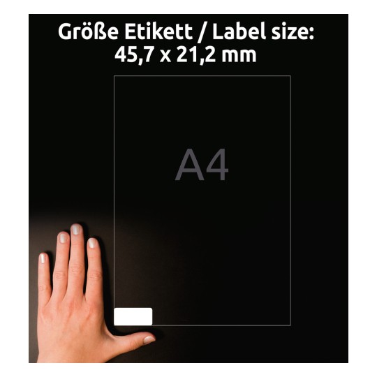 Comparare de dimensiuni cu mâna, Articol: L4736REV-25, o foaie de etichete universale, detașabil, format: 45,7 x 21,2 mm, culoare: alb?