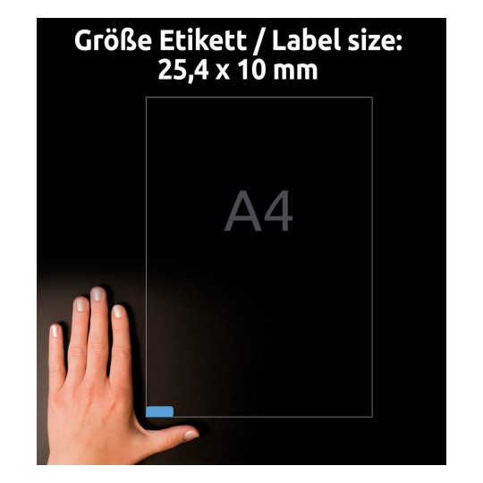 Comparație de dimensiuni cu mâna, Articol: L6048-20, o foaie de etichete colorate, detașabile, format: 25,4 x 10 mm, culoare: albastru?