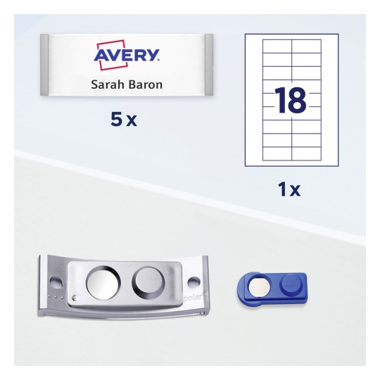 Imaginea afișează o etichetă Avery cu numele 'Sarah Baron' și indică faptul că sunt 5 etichete. De asemenea, arată o foaie cu 18 sloturi pentru etichete și două instrumente de etichetare.