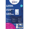 Partea din față a pachetului pentru suporturile de ecusoane din carton Avery XL, cu șnur și ecuson de probă?