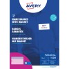 Ambalaj Avery care prezintă ecusoane magnetice cu nume pe o cămașă albastră, cu un ecuson de probă?