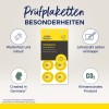 Imaginea prezintă un produs numit „Prüfplaketten” de la Avery Zweckform, care include etichete de inspecție impermeabile cu un spațiu pentru completarea anului, proiectate în Germania. Produsul evidențiază robustețea, neutralitatea climatică și versatilitatea sa.