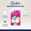 Imaginea prezintă un set de etichete școlare de la Avery, evidențiind aderența și reciclabilitatea acestora, împreună cu aspecte importante, precum etichetarea ușoară și rezistența puternică.